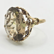 Load image into Gallery viewer, 2987: Vintage: 9ct Gold Pale Green Quartz Statement Cocktail Ring