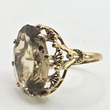 Load image into Gallery viewer, 2987: Vintage: 9ct Gold Pale Green Quartz Statement Cocktail Ring