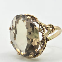 Load image into Gallery viewer, 2987: Vintage: 9ct Gold Pale Green Quartz Statement Cocktail Ring