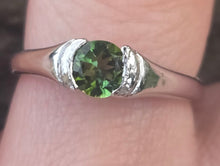 Load image into Gallery viewer, 6411: Vintage: Platinum Green Garnet Tsavorite Solitaire Ring