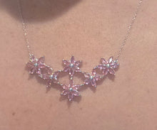 Load image into Gallery viewer, 2835 Vintage 18ct White Gold Padparadscha Sapphire Floral Necklace