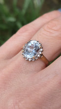 Load image into Gallery viewer, 2849 Vintage 9ct Gold Blue Aquamarine 16 Natural Diamonds Cluster Ring