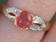 Load image into Gallery viewer, 2893: Vintage 18ct Gold Padparadscha Sapphire Diamonds Ring