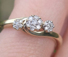 Load image into Gallery viewer, 2923: Vintage 9ct Gold 21 Natural Diamonds Bypass Ring