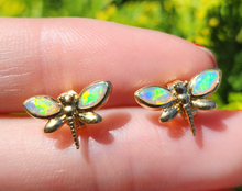 Load image into Gallery viewer, 1531: Vintage: 18ct Gold Dragonfly Stud Earrings- cute creation