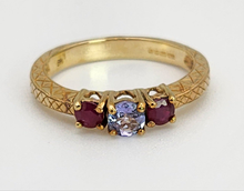 Cargar imagen en el visor de la galería, 1398: Vintage: 9ct Gold Rubies Tanzanite 3-Stone Ring- a rare, beautiful combination