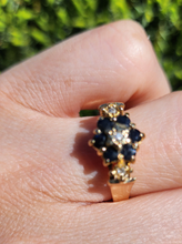 Cargar imagen en el visor de la galería, 1377: Vintage: 9ct Gold Blue Sapphires Diamonds Flowerhead Ring- From 1975