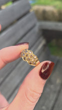 Load and play video in Gallery viewer, 6279 Vintage: 9ct Gold 17 Champagne Natural Diamonds Geometric Cluster Ring