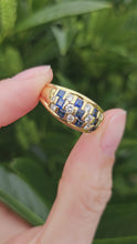 Cargar y reproducir el video en el visor de la galería, 1191: Vintage: 18ct Gold Cornflower Blue Sapphires Diamonds Geometric Set Ring