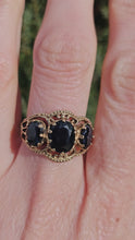 Cargar y reproducir el video en el visor de la galería, 1171: Vintage: 9ct Gold Australian Blue Sapphires Trilogy Ring - Size U1/2, lovely stones.