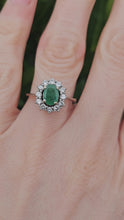 Cargar y reproducir el video en el visor de la galería, 1338: Vintage: 18ct White Gold Emerald (0.5ct) Diamonds (0.5ct) Ring- beautifully balanced,