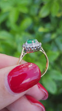Cargar y reproducir el video en el visor de la galería, 6093 Vintage; 18ct Gold Round Cut Emerald 10 Diamonds Target Ring- petite, refined, sophisticated
