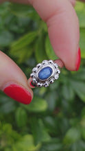 Load and play video in Gallery viewer, 1324: Vintage: Statement 9ct White Gold Star Sapphire Diamonds Cocktail Ring- rare and very fine example