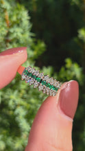 Load and play video in Gallery viewer, 6096: Vintage 18ct Gold 9 Emeralds 18 Diamonds Tiered Cluster Ring- fabulous, natural sparkle
