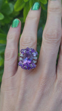 Cargar y reproducir el video en el visor de la galería, 0309: Vintage: Statement 9ct White Gold Lilac Amethysts Diamonds Cocktail Ring-