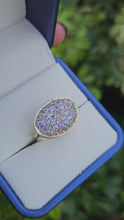 Cargar y reproducir el video en el visor de la galería, 0522: 9ct Gold Violet Blue Tanzanites  Statement Cocktail Ring