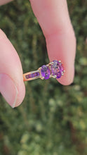 Cargar y reproducir el video en el visor de la galería, 1434: Vintage; 9ct Gold Amethysts Geometric Set Dress Ring- lovely, lilac symmetry