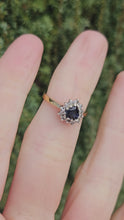 Cargar y reproducir el video en el visor de la galería, 1428: Vintage: 9ct Gold Heart-Cut Blue Sapphire Diamonds Cluster Ring- classic