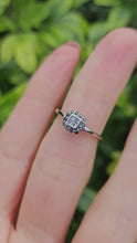 Cargar y reproducir el video en el visor de la galería, 0256: Vintage 9ct White Gold 12 Black Diamonds 4 Diamonds Geometric Set Ring- petite,  crisp, sparkling