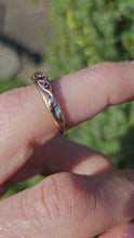 Cargar y reproducir el video en el visor de la galería, 1408: Vintage: 9ct Rose & Yellow Gold Clogau "Tree of Life" Ring- superb