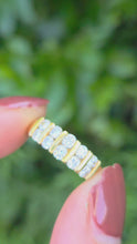Cargar y reproducir el video en el visor de la galería, 2051: Vintage: 18ct Gold 10 Round Full Cut  Natural Diamonds Tiered Ring
