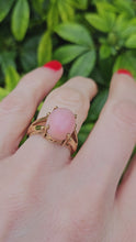 Cargar y reproducir el video en el visor de la galería, 1289: Vintage: 9ct Gold Cabochon Pink Coral Ring- Gorgeous