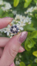 Cargar y reproducir el video en el visor de la galería, 7498: Vintage: 18ct Gold 7 Sapphires 6 Diamonds (0.6ct) Diamonds Flower Head Ring- from 1978- 46 years old