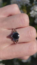 Load and play video in Gallery viewer, 6083- Vintage: 18ct White Gold Pear Cut French Blue Sapphire Solitaire- amazing Blue