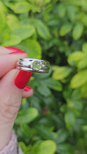 Load and play video in Gallery viewer, 1260:Vintage: 9ct White Gold Round Cut Peridot Signet Ring- crisp, clean; eye candy
