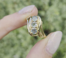 Load and play video in Gallery viewer, 6248 Vintage: 9ct Gold Mint Green Topaz Trilogy Ring