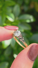 Cargar y reproducir el video en el visor de la galería, 2075: Vintage: 18ct Gold (0.63ct) Round Cut Diamond Solitaire Set in Platinum- Marvellous