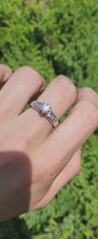 Cargar y reproducir el video en el visor de la galería, 1703: Vintage: 14ct White Gold Diamonds (1.4ct) Ring- Divine, Dazzling, Natural (0.8ct Centre stone)