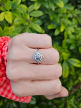 Cargar imagen en el visor de la galería, 0330: Vintage: 18ct White Gold 25 Diamonds Geometric Cluster Ring- Exquisite