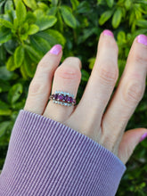 Cargar imagen en el visor de la galería, 0815: Vintage: 18ct White Gold Rubies Diamonds Tiered Cluster Ring