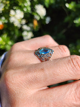 Cargar imagen en el visor de la galería, 1556: Vintage: 14ct White Gold Marquise Cut Blue Topaz Openwork Dress Ring
