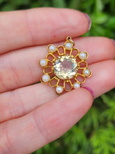 Load image into Gallery viewer, 1908: Vintage & Old 9ct Gold Yellow Citrine Seed Peals Pendant- Gorgeous symmetry
