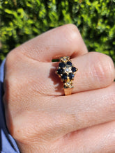 Cargar imagen en el visor de la galería, 1377: Vintage: 9ct Gold Blue Sapphires Diamonds Flowerhead Ring- From 1975