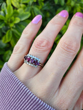 Cargar imagen en el visor de la galería, 0815: Vintage: 18ct White Gold Rubies Diamonds Tiered Cluster Ring