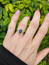 Cargar imagen en el visor de la galería, 0769: Vintage; 18ct White Gold French Blue Sapphire 12 Diamonds Cluster Ring