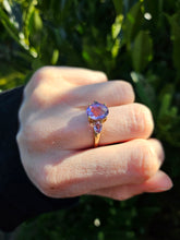 Cargar imagen en el visor de la galería, 1131 Vintage: 9ct Gold Lilac Amethyst Trilogy Dress Ring- captivating cut combination