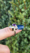 Load image into Gallery viewer, 6148 Vintage: Abstract 9ct Gold Purple Amethyst Cocktail Ring