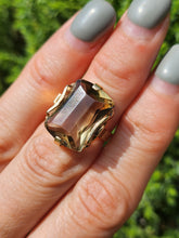 Load image into Gallery viewer, 1111: Vintage: 9ct Gold Emerald Cut Green Spinel Statement Ring- from 1970