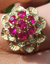 Load image into Gallery viewer, 1484 Vintage: 14ct Gold Rubies Flowerhead Statement Ring- FAB