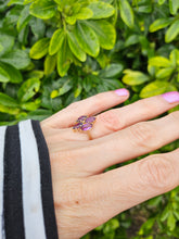 Cargar imagen en el visor de la galería, 0798: Vintage: 14ct Gold Marquise- Cut Purple Amethysts Ring- Geometric Set 