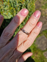 Cargar imagen en el visor de la galería, 1408: Vintage: 9ct Rose & Yellow Gold Clogau "Tree of Life" Ring- superb