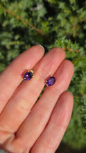 Load image into Gallery viewer, Vintage: 18ct Gold Purple Amethyst Solitaire Stud Earrings