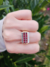 Cargar imagen en el visor de la galería, 1468: Vintage: 9ct Gold 10 Rubies Diamonds Geometric Set Cocktail Ring- Statement weight, gorgeous stones
