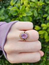 Cargar imagen en el visor de la galería, 0789: Vintage: Rare: 9ct Gold Lilac Amethyst Heart Set Ring- Date-Mark 1959 - 65 years old