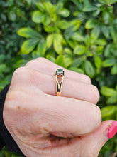Cargar imagen en el visor de la galería, 0927:Vintage: Geometric Set 18ct Gold Emerald Diamonds Dress Ring- Date- Mark 1970