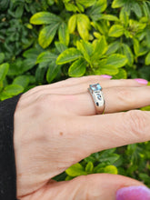 Cargar imagen en el visor de la galería, 0531: Vintage: 9ct White Gold Swiss Blue Topaz Diamonds Dress/Stacker Ring